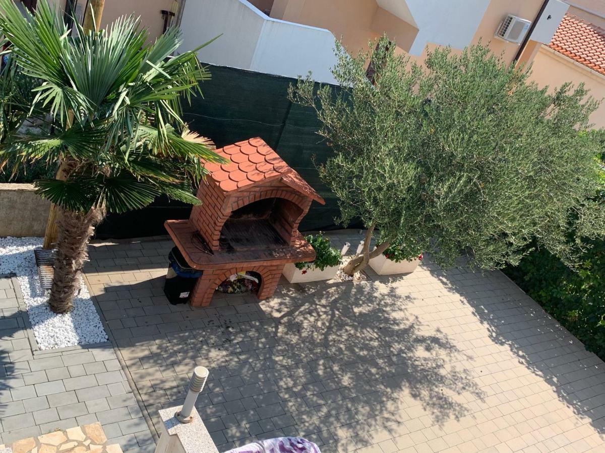Apartman Petra 2 Vir Exterior foto